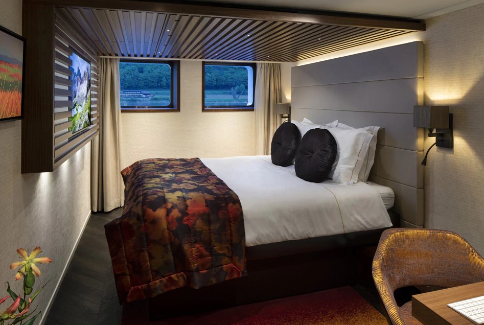 AmaWaterways River Cruises - AmaMagna - D & E Catergory.jpg